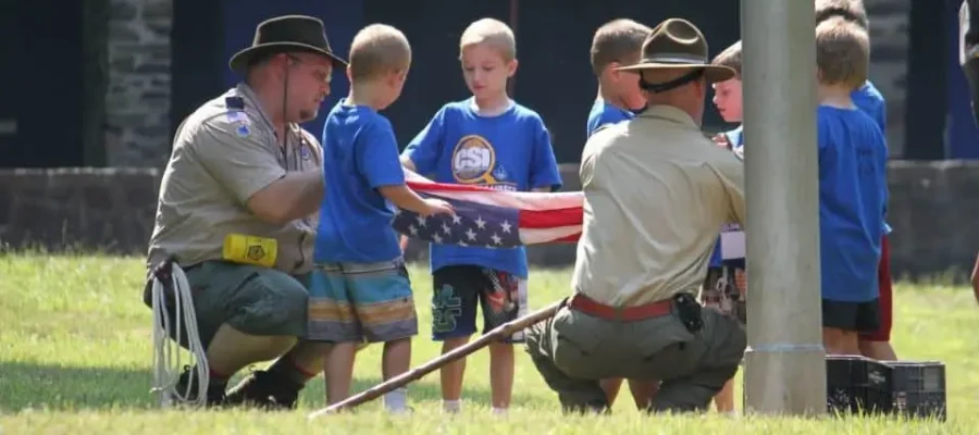 CS Flag Folding